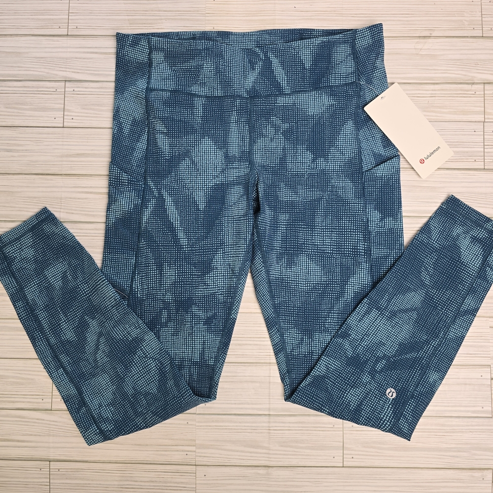 Lululemon Speed Up Tight IIIusion Tidal Teal 28" Bermuda Teal Size 10 NWT